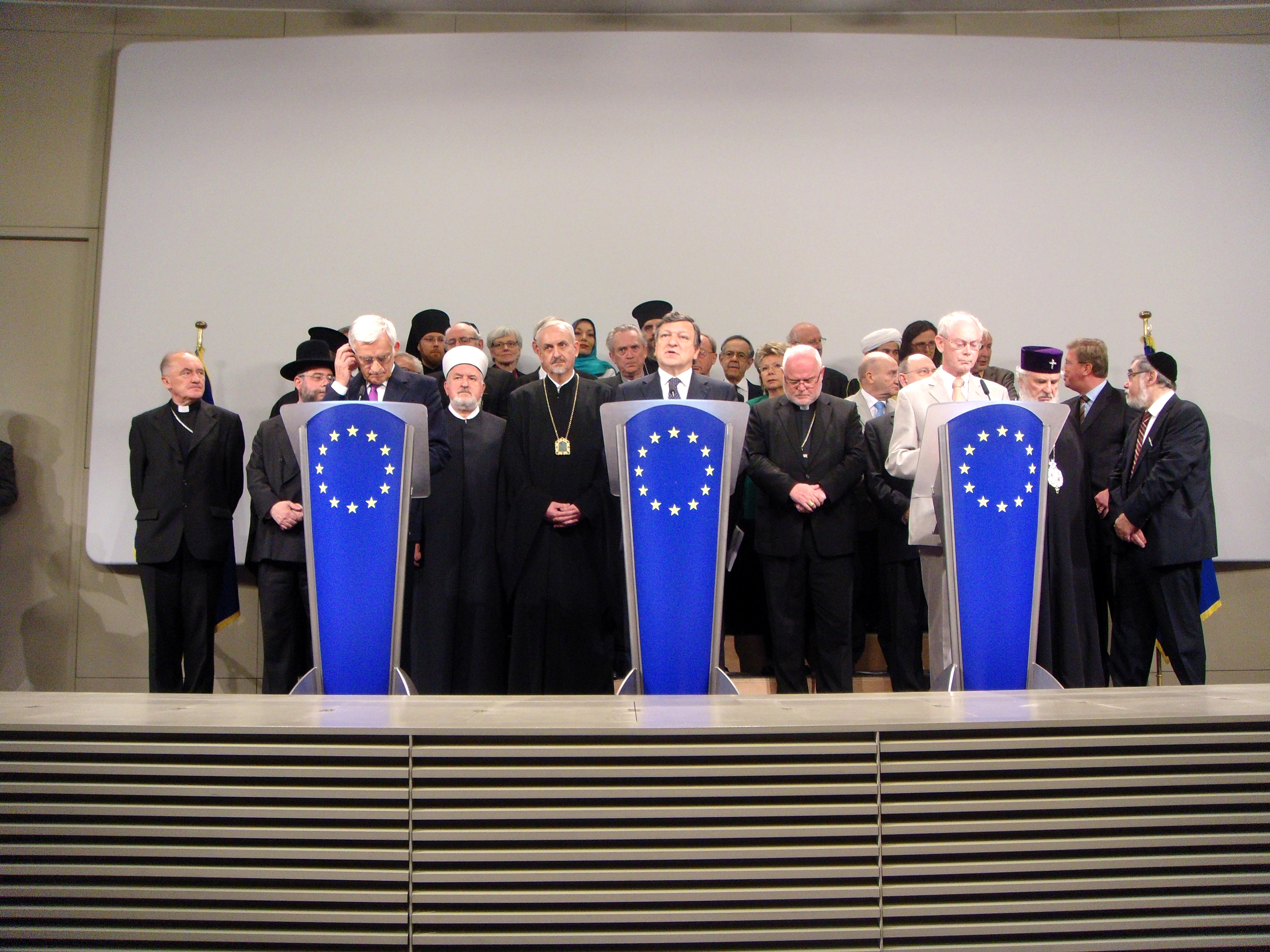 Representatives from the Christian, Jewish, Muslim religions meet in Brussels
