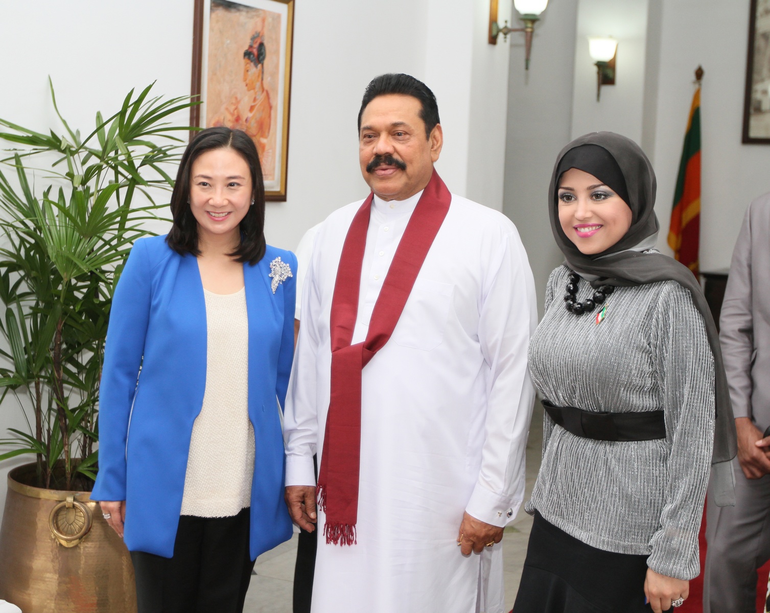 Kuwaiti Eng. Manar Al-Hashash with the  Sri Lankan President