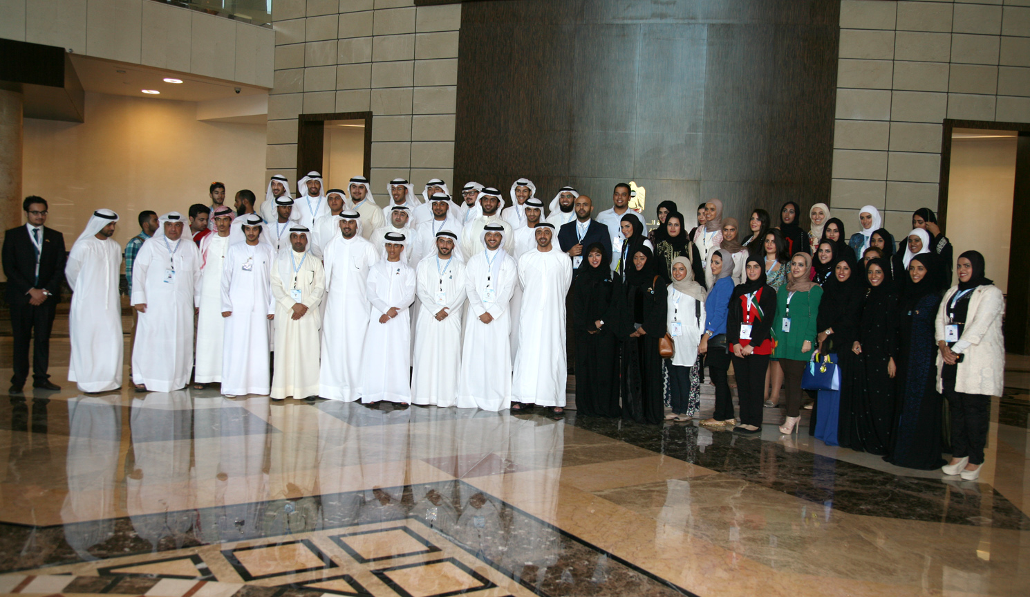 UAE Foreign Minister Sheikh Abdullah bin Zayed Al-Nahayan meets Kuwaiti youth attending media training