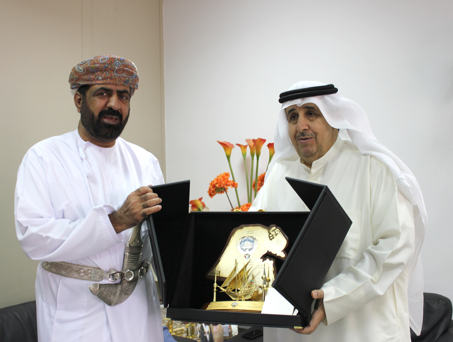 Undersecretary of Commerce and Industry Abdulaziz Al-Khaldi  receives  the President of Oman's Public Authority for Consumer Protection Dr. Saeed Al-Ka'abi