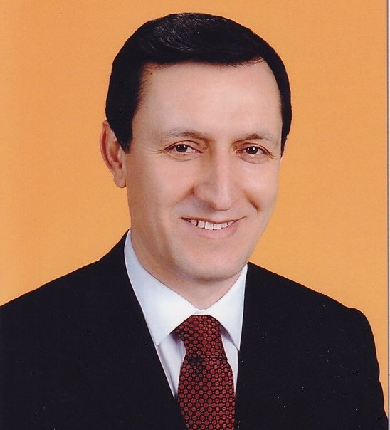 عضو لجنة العلاقات الخارجية في البرلمان التركي امرالله ايشلر