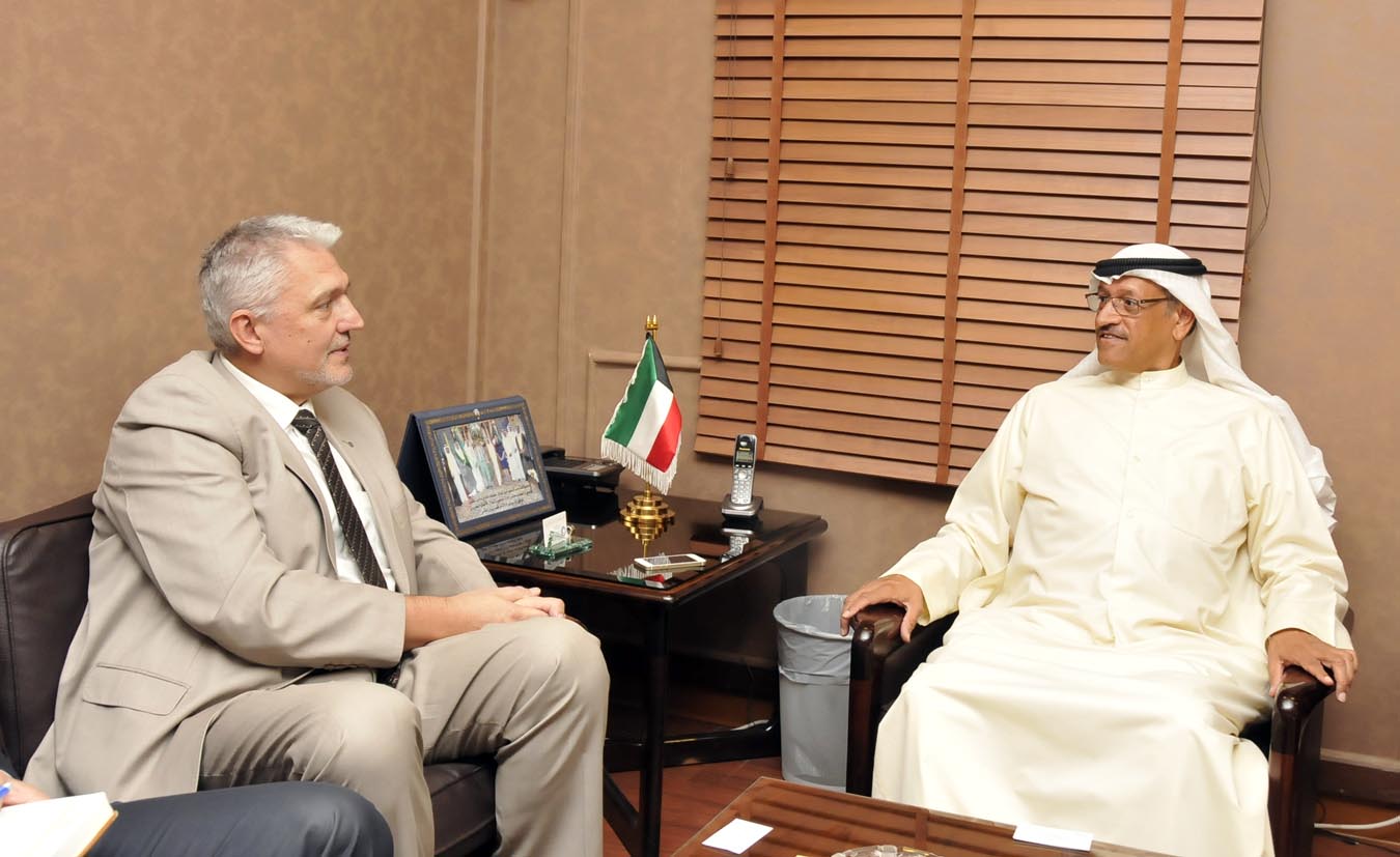 Ukraine's ambassador to Kuwait Vladimir with Deputy Chairman Anwar Al-Hasawi