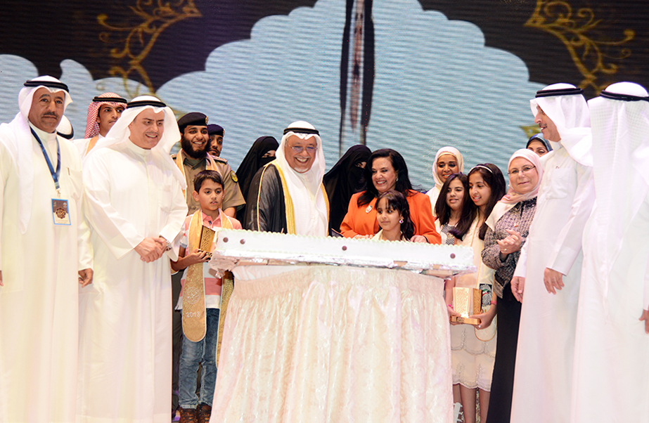 Deputy Minister of Amiri Diwan Affairs Sheikh Ali Jarrah Al-Sabah during the ceremony of honoring the children of martyrs who were high achievers