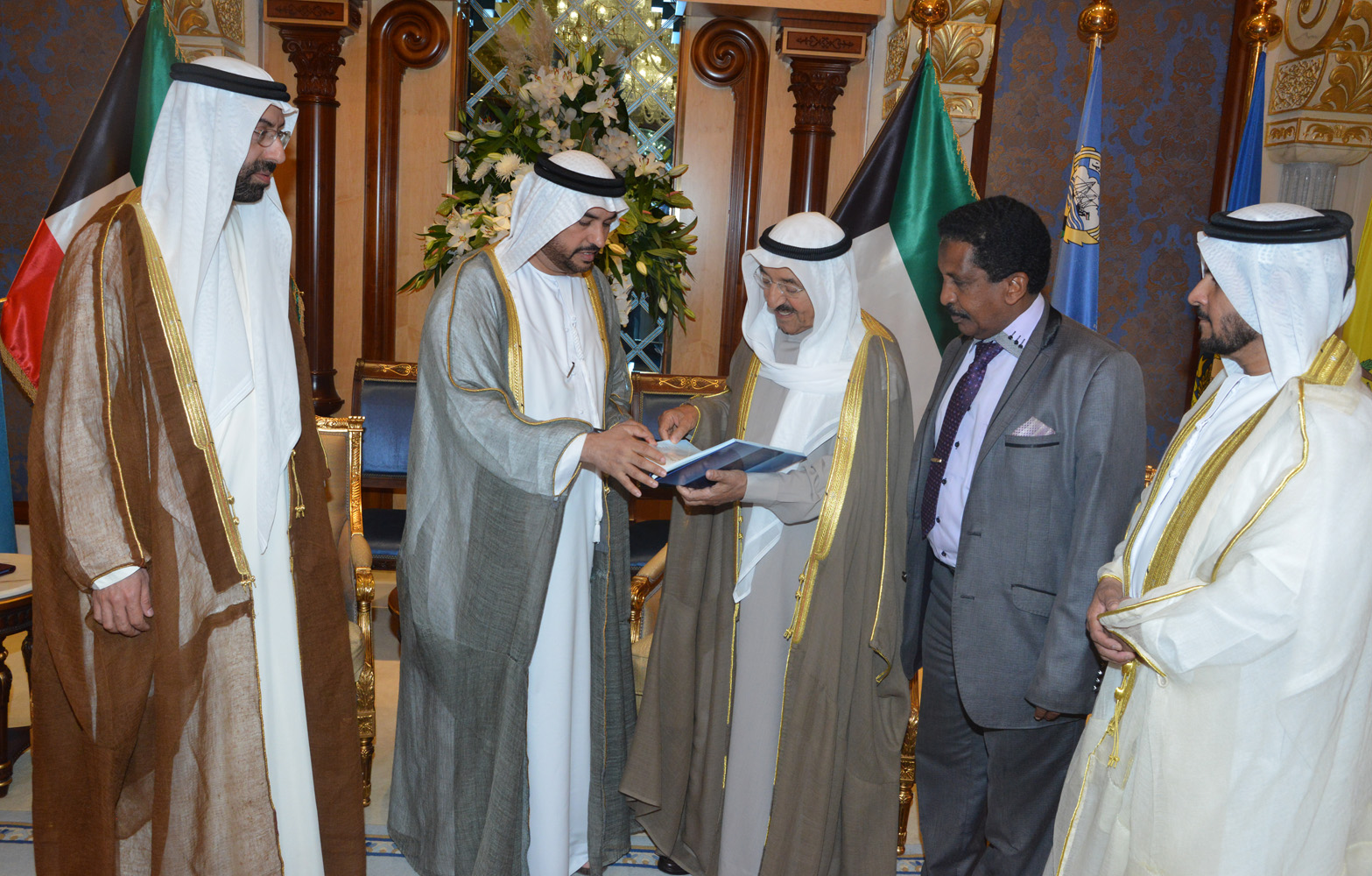 His Highness the Amir Sheikh Sabah Al-Ahmad Al-Jaber Al-Sabah met visiting Chairman of the Board of Trustees of the Arab Family Organization (AFO) Jamal Al-Bah and Mr. Saif Salem Rashed Al-Shamsi