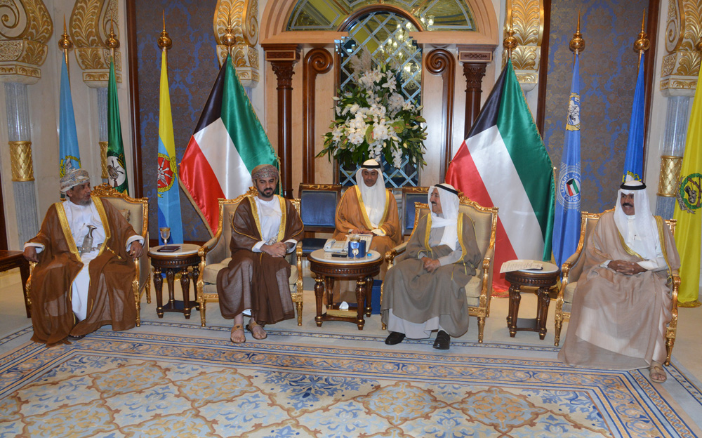His Highness the Amir Sheikh Sabah Al-Ahmad Al-Jaber Al-Sabah received visiting Speaker of Shura Council of Oman Khalid bin Hilal Al Mawali