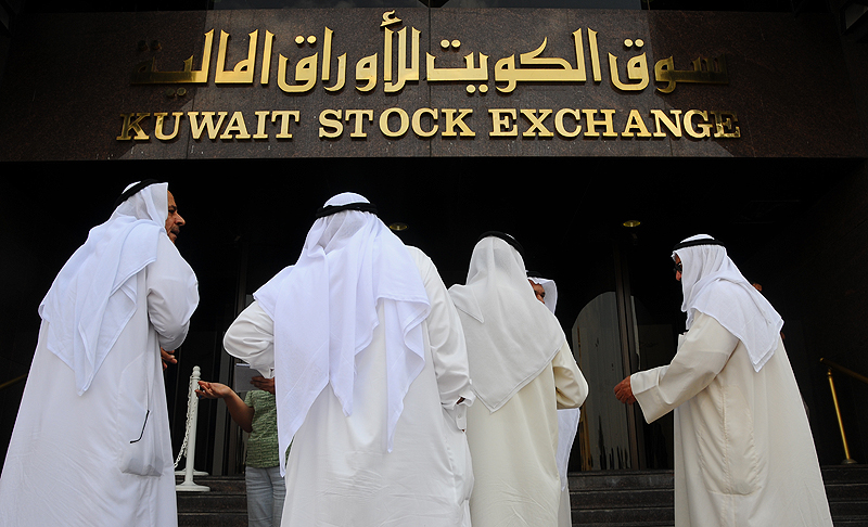 KSE indexes settle in red zone