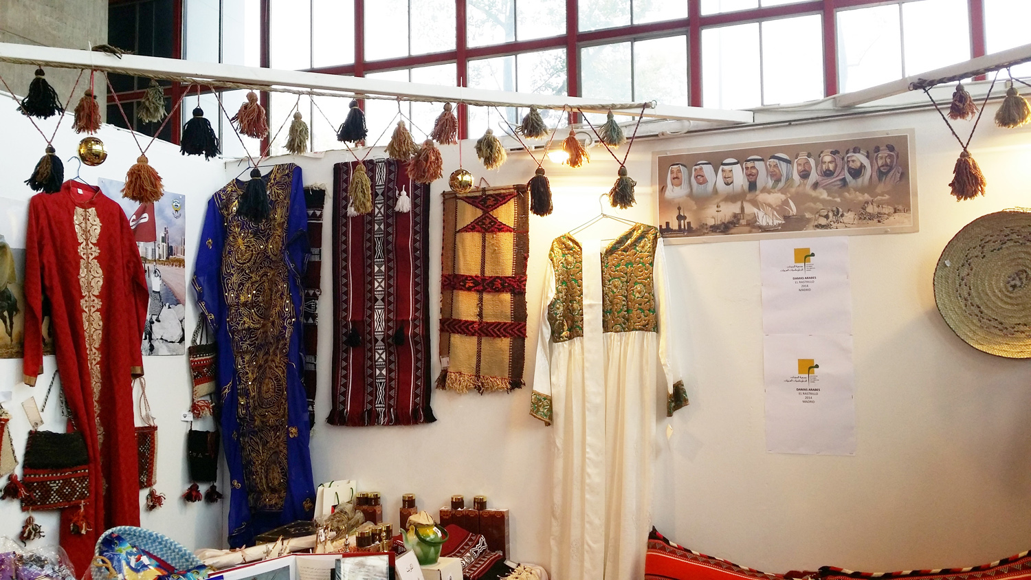 جانب من المنتوجات  التقليدية الكويتية في السوق الخيري