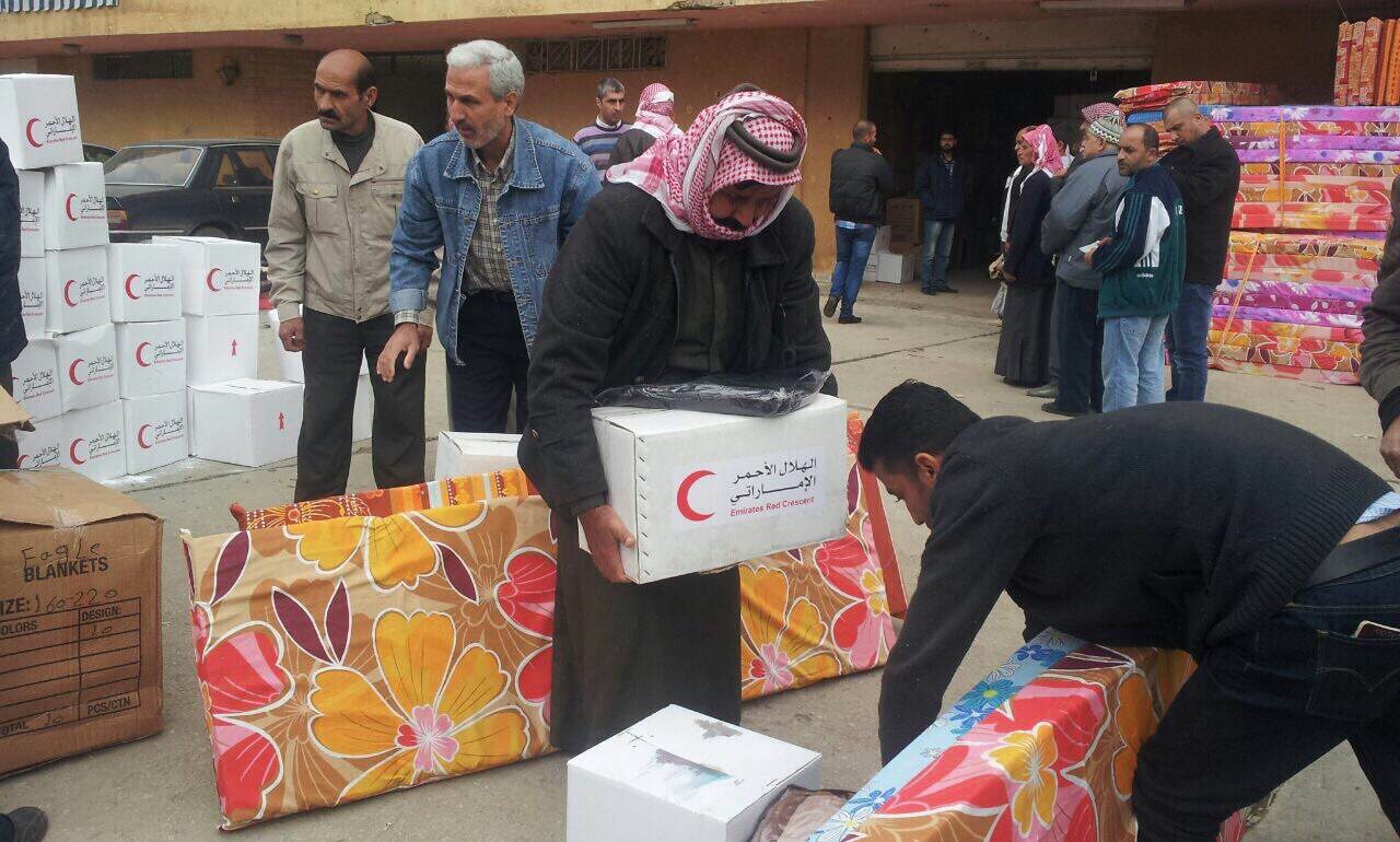 جمعيتا الهلال الاحمر الكويتي والاماراتي تواصلان توزيع المساعدات على اسر سورية في لبنان
