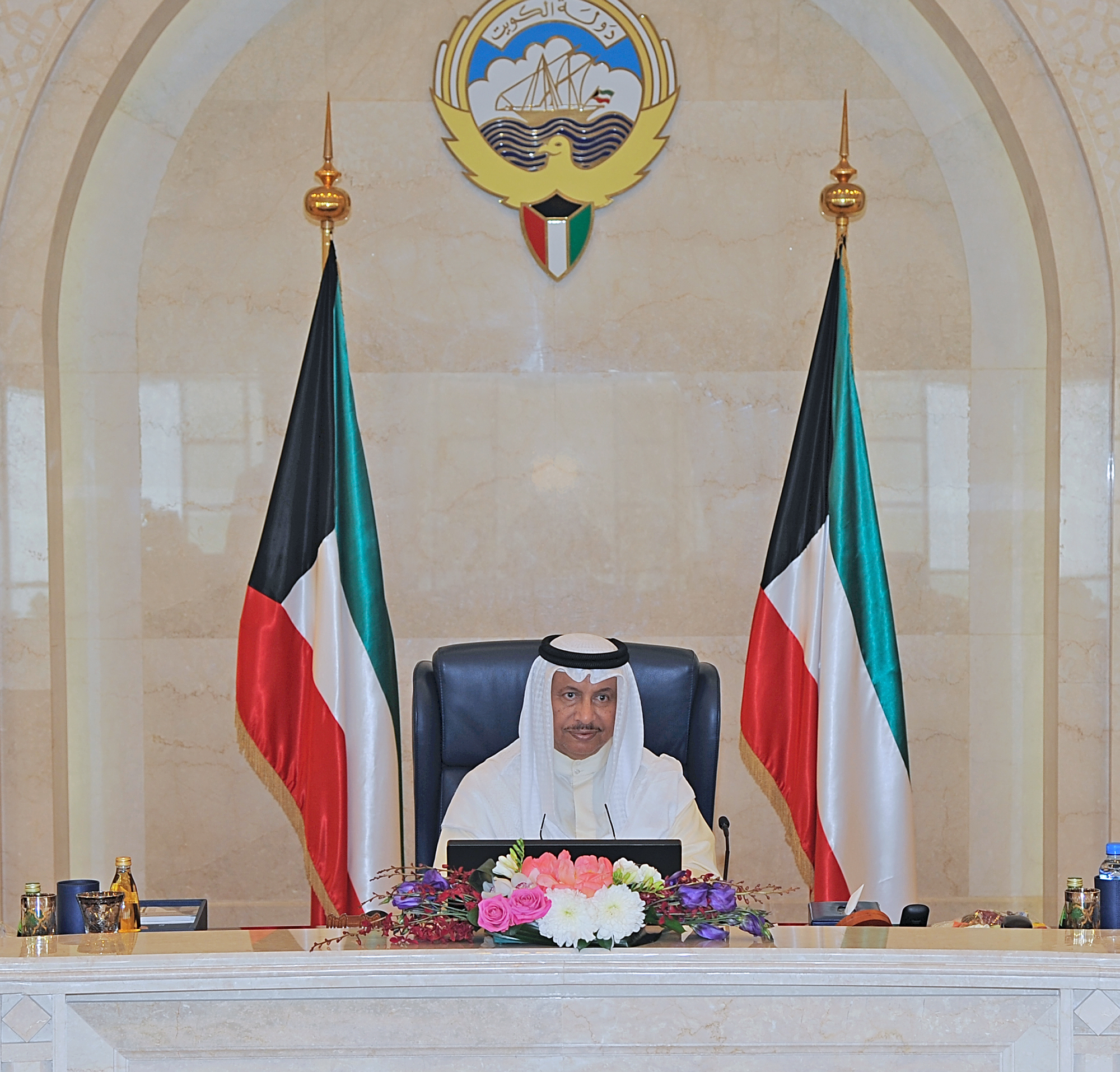 سمو الشيخ جابر مبارك الحمد الصباح رئيس مجلس الوزراء أثناء ترأسه الاجتماع