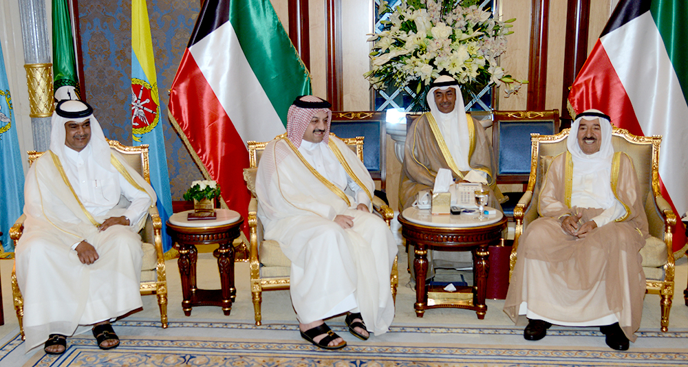 His Highness the Amir Sheikh Sabah Al-Ahmad Al-Jaber Al-Sabah receives Qatari Foreign Minister Dr. Khaled bin Mohammad Al-Attiyah