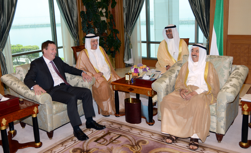 His Highness the Amir Sheikh Sheikh Sabah Al-Ahmad Al-Jaber Al-Sabah received the outgoing UK Ambassador to Kuwait Frank Baker