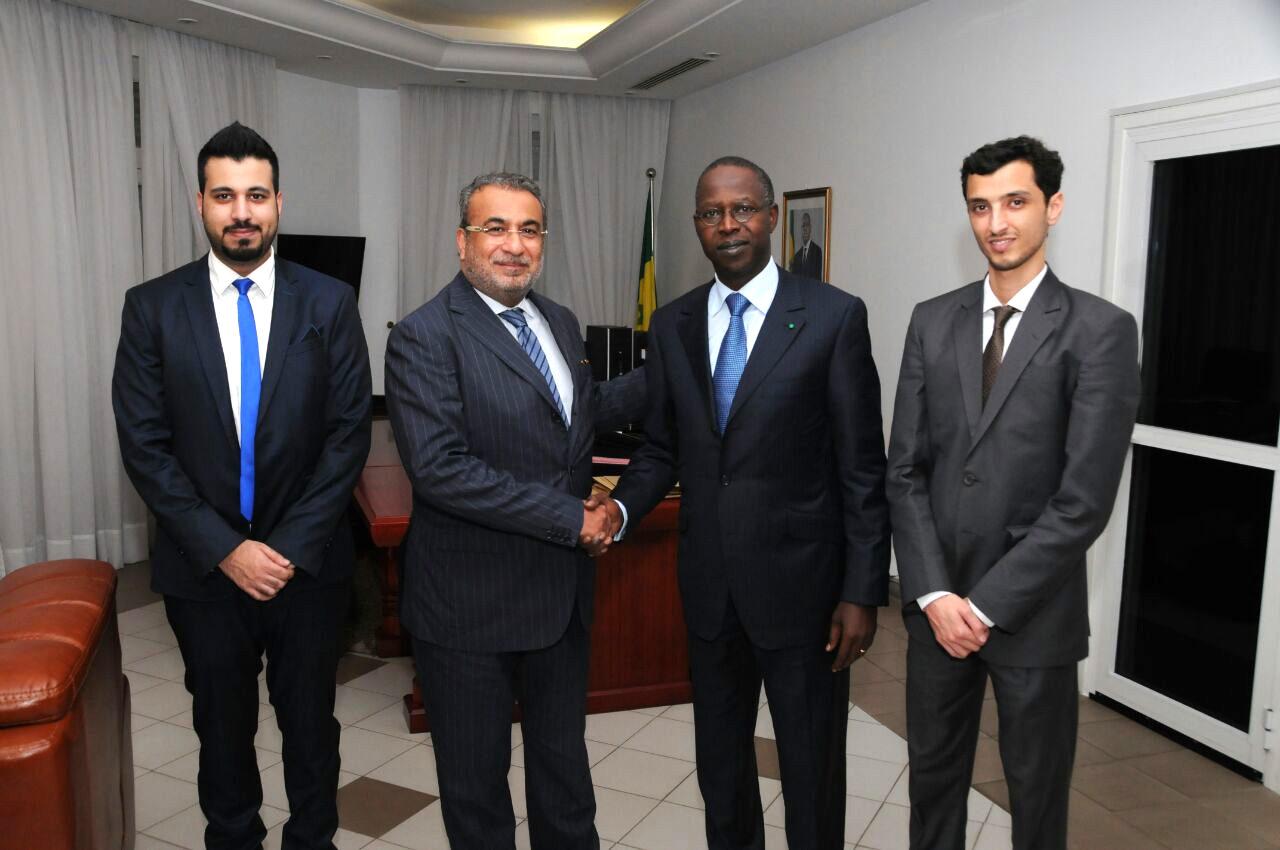Kuwaiti Ambassador to Senegal Mohammed Fadel Khalaf with Senegalese Prime Minister Mohammed Dionne