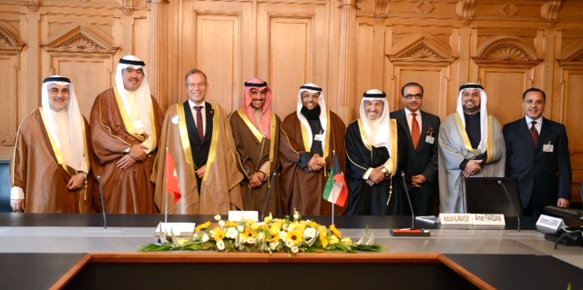 رئيس مجلس الأمة مرزوق علي الغانم مع عدد من البرلمانيين السويسريين
