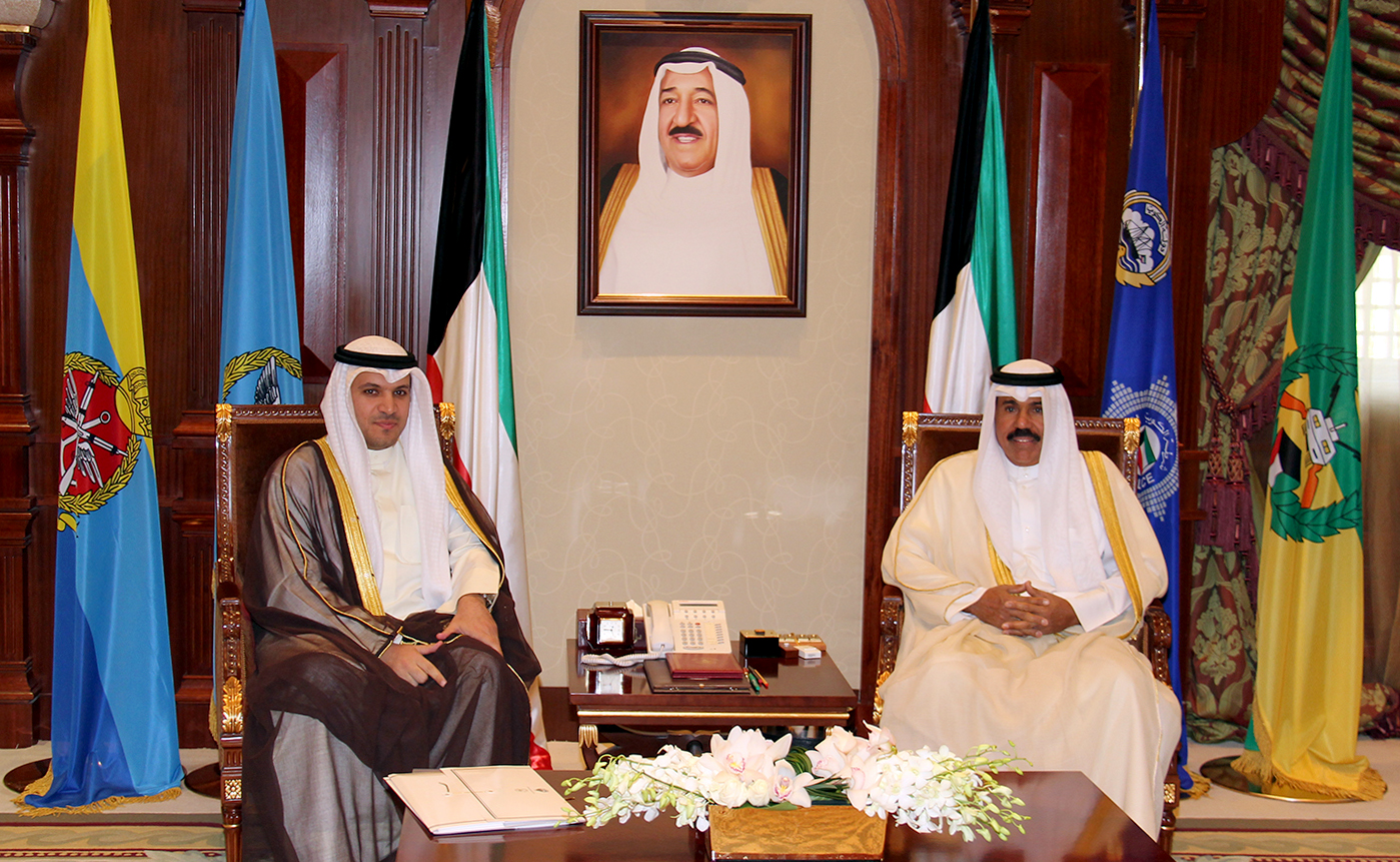 His Highness the Crown Prince Sheikh Nawaf Al-Ahmad Al-Jaber Al-Sabah recieves Governor of the Central Bank of Kuwait (CBK) Dr. Mohamad Yousef Al-Hashel