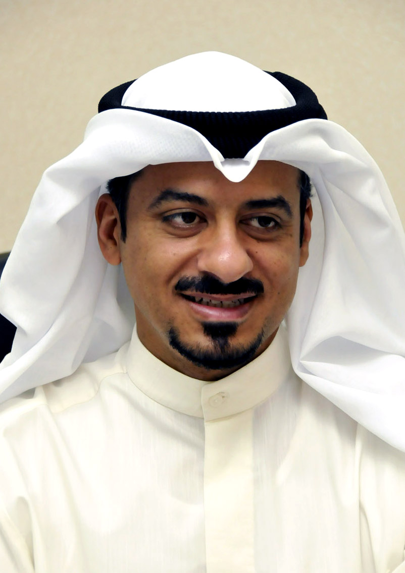 مدير الادارة القانونية في جمعية الهلال الاحمر الكويتي الدكتور مساعد العنزي