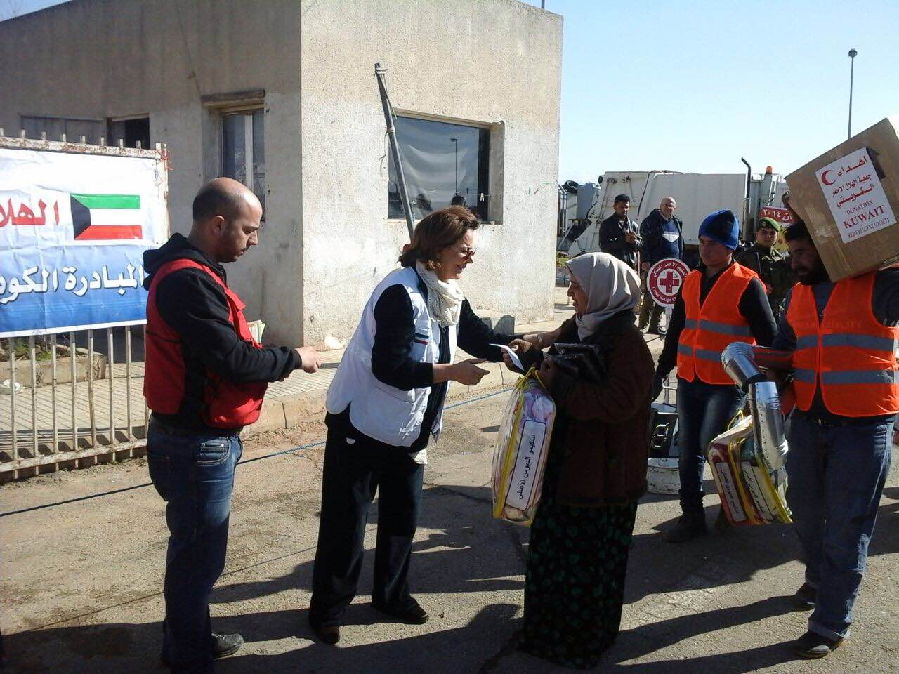 Kuwaitis distribute aid to 650 Syrian refugee families east Lebanon