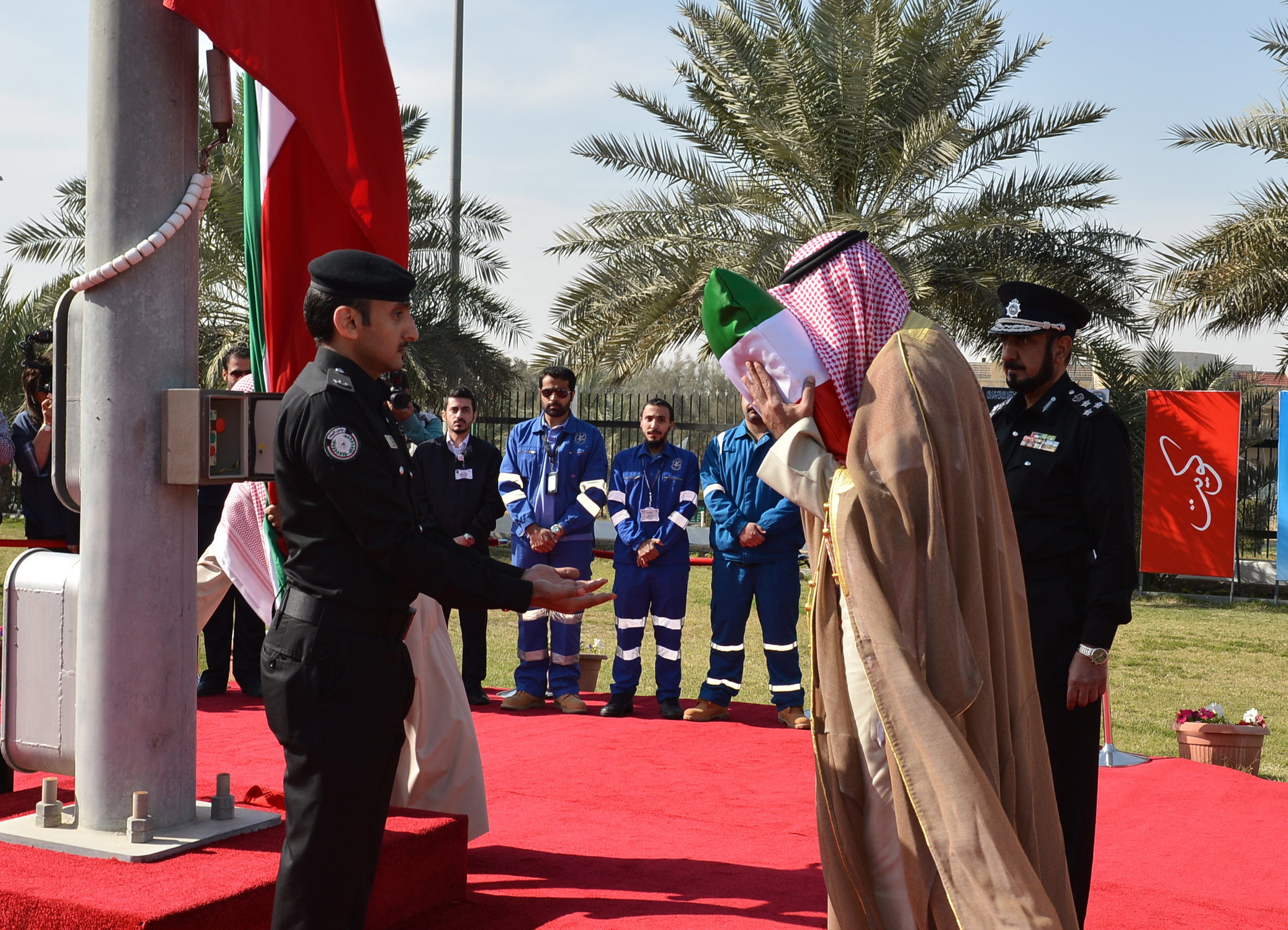 Ahmadi Governorate holds flag-raising ceremony