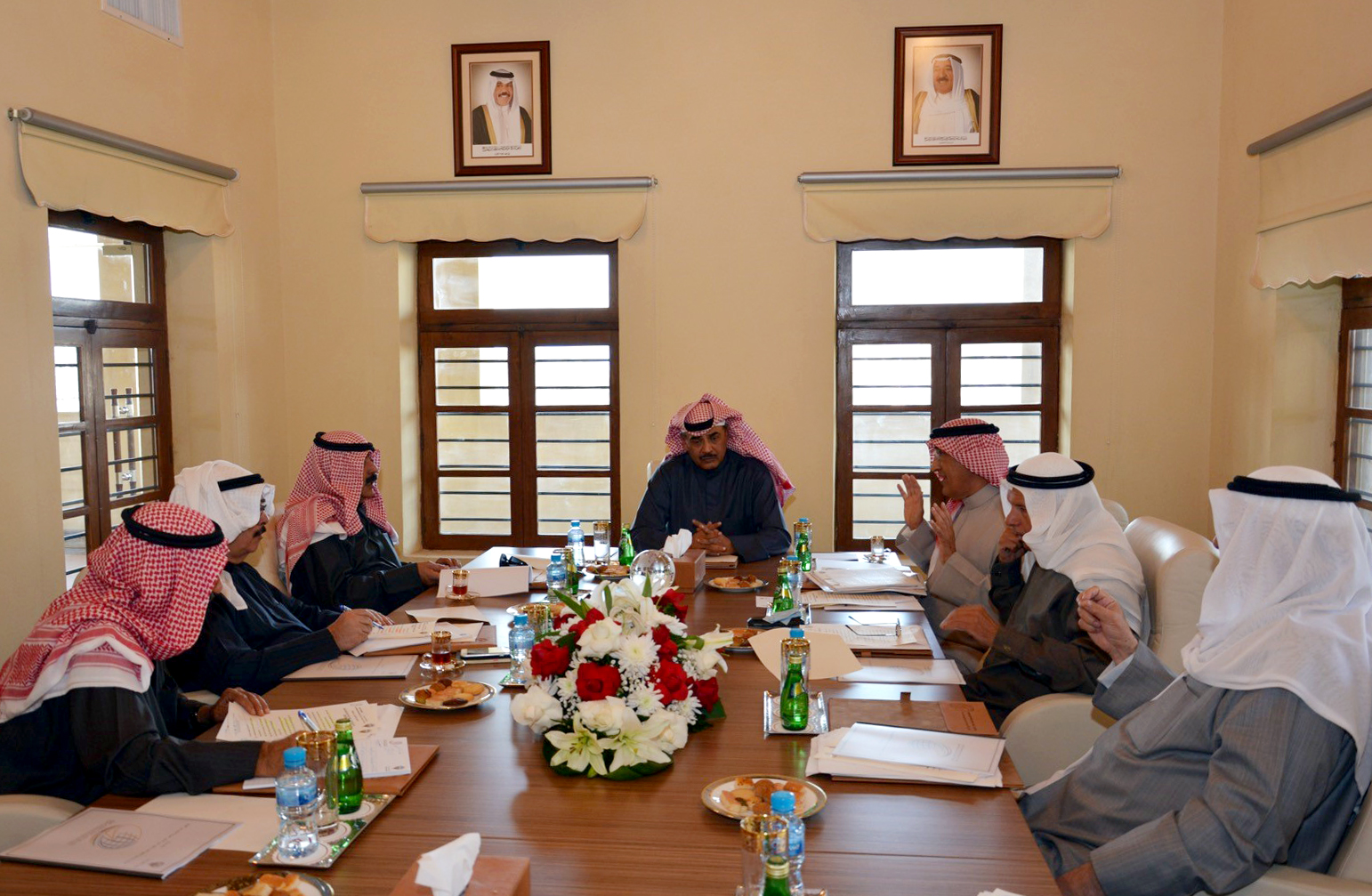 Foreign Min. chairs Saud Al-Nasser Diplomatic Institute meeting
