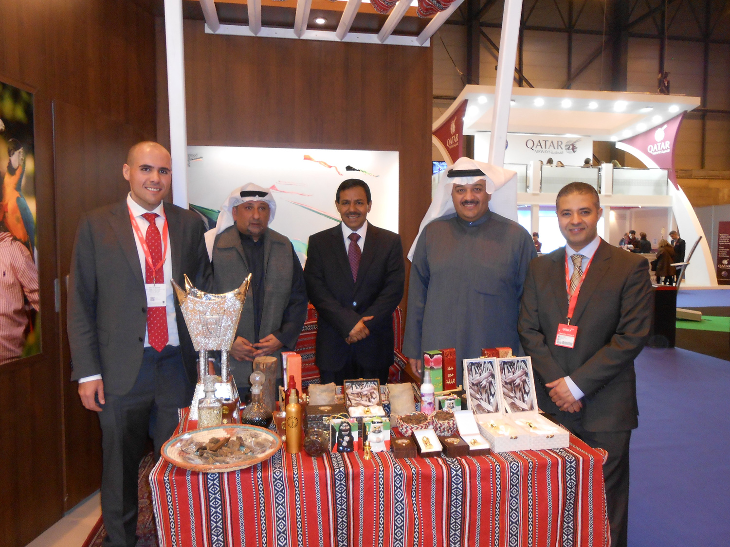 الوفد الكويتي المشارك في فيتور 2015 مع السفير الدكتور سليمان الحربي