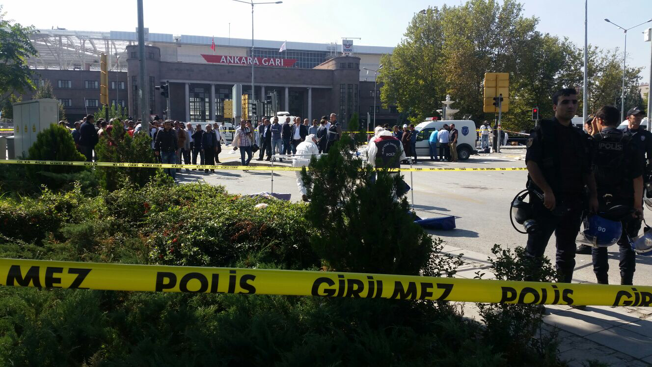 موقع التفجير في أنقرة وحضور أمني كثيف