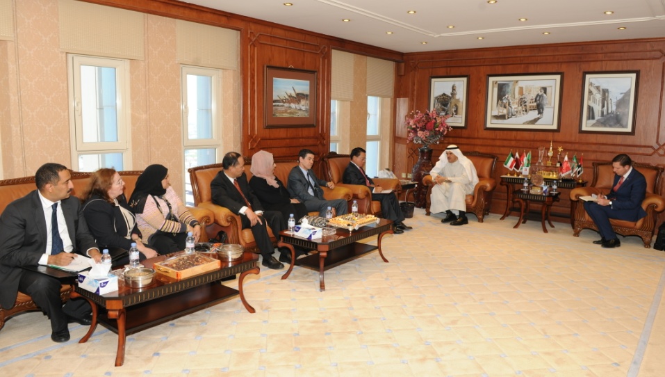 Minister of Information and State Minister for Youth Affairs Sheikh Salman Sabah Salem Al-Hmoud Al-Sabah receives Director General of the United Nations Industrial Development Organization (UNIDO) Li Yong