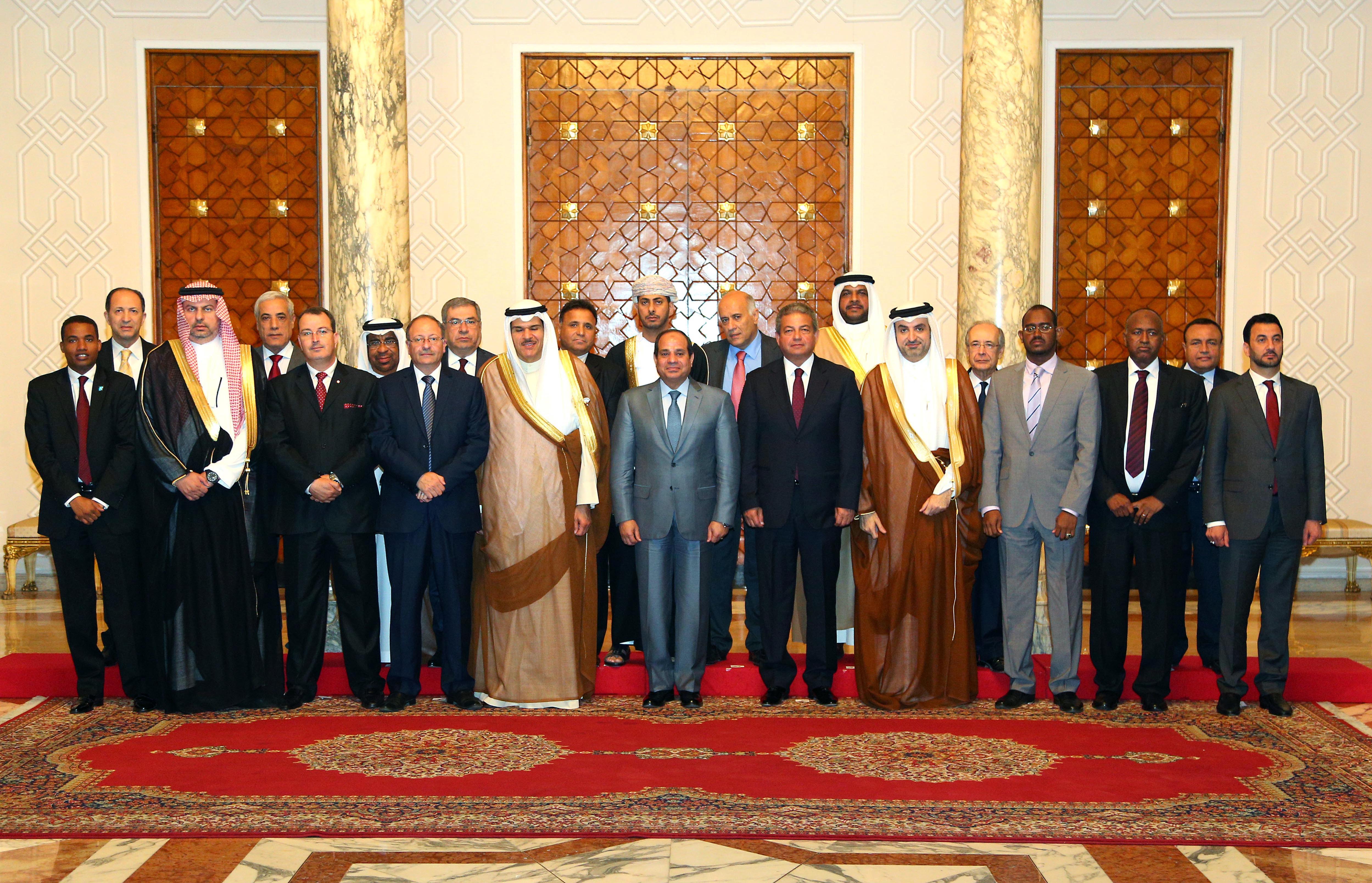الرئيس المصري عبد الفتاح السيسي خلال لقائه عددا من وزراء الشباب الرياضة العرب