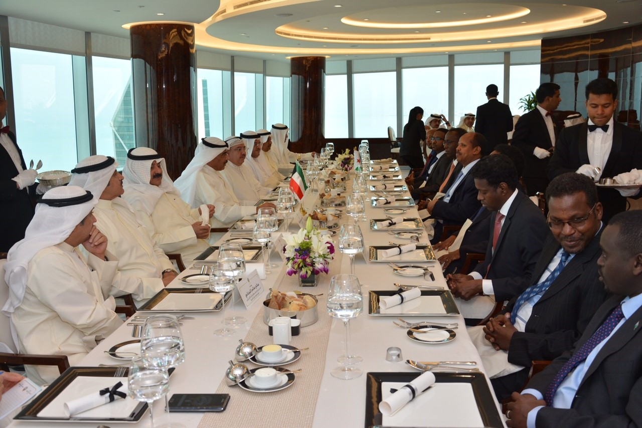Acting Prime Minister and Foreign Minister Sheikh Sabah Al-Khaled Al-Hamad Al-Sabah holds a banquet in honor of Djibouti's Minister of Foreign Affairs Mahmoud Ali Youssouf