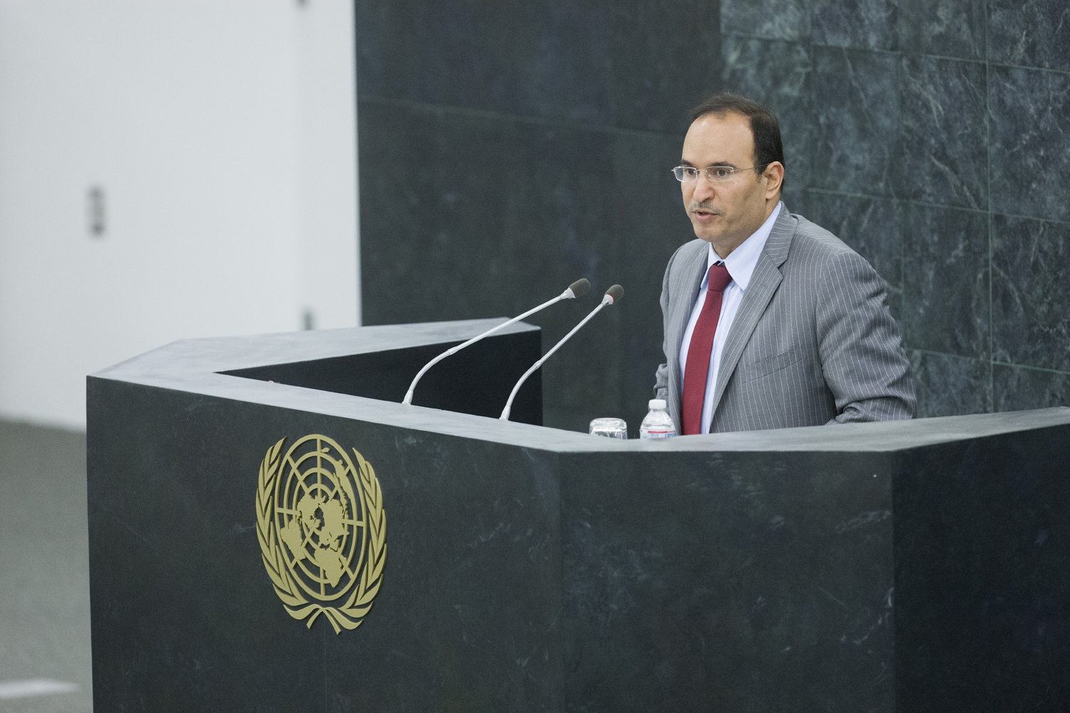 المندوب الدائم لدولة الكويت لدى الأمم المتحدة السفير منصور العتيبي