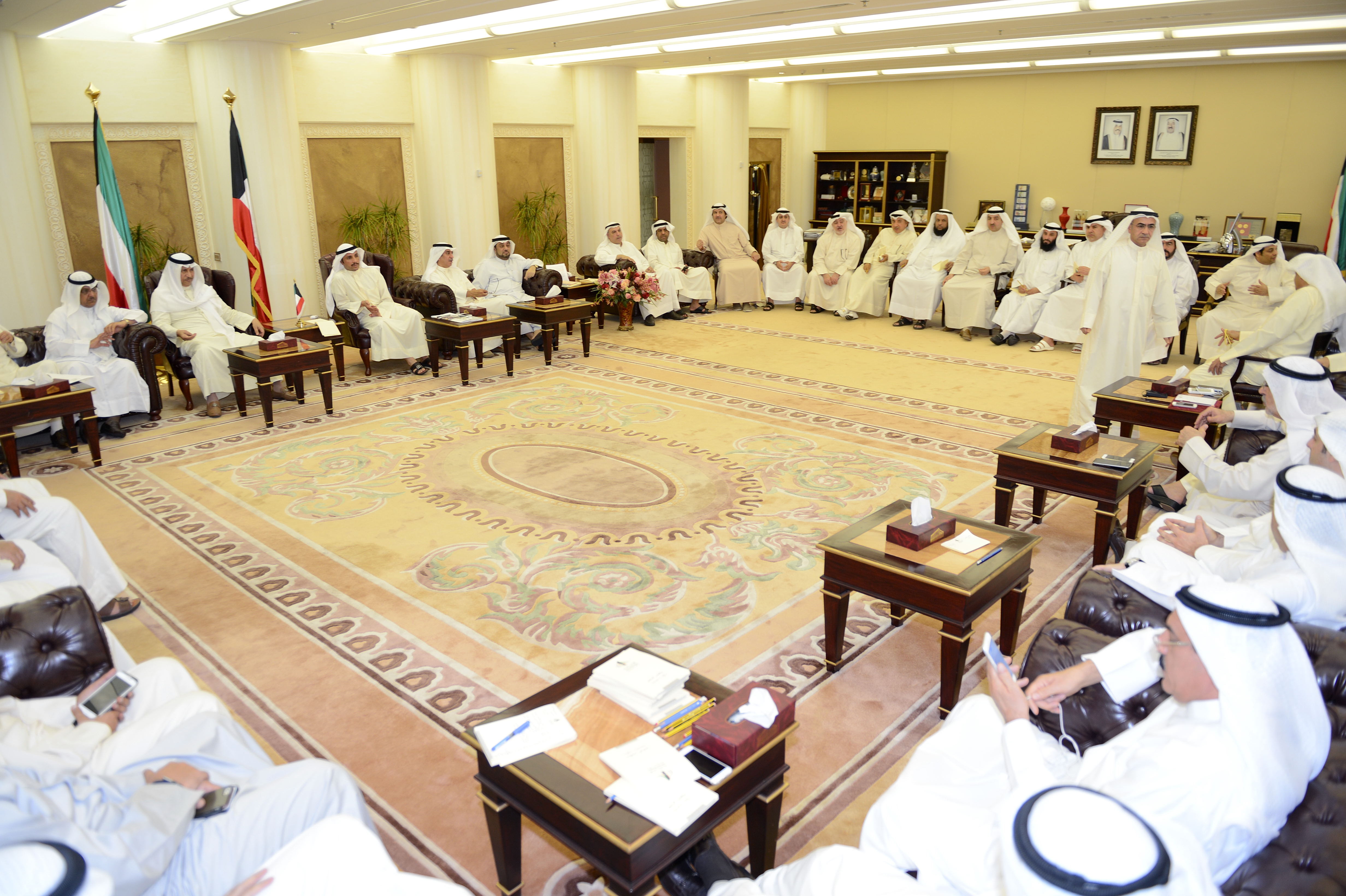 The Goverment meeting with members of parliament to discuss the latest after the  Imam Al-Sadiq Mosque terrorist blast