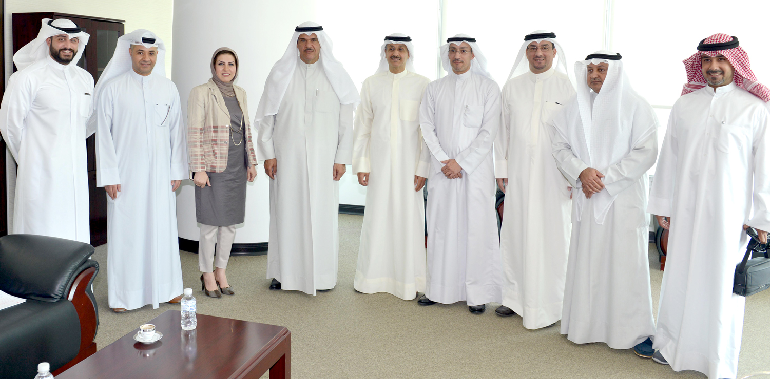 Minister of Information and Minister of State for Youth Affairs Sheikh Salman Sabah Salem Al-Humoud Al-Sabah during his meeting the tourism sector at the Information Ministry