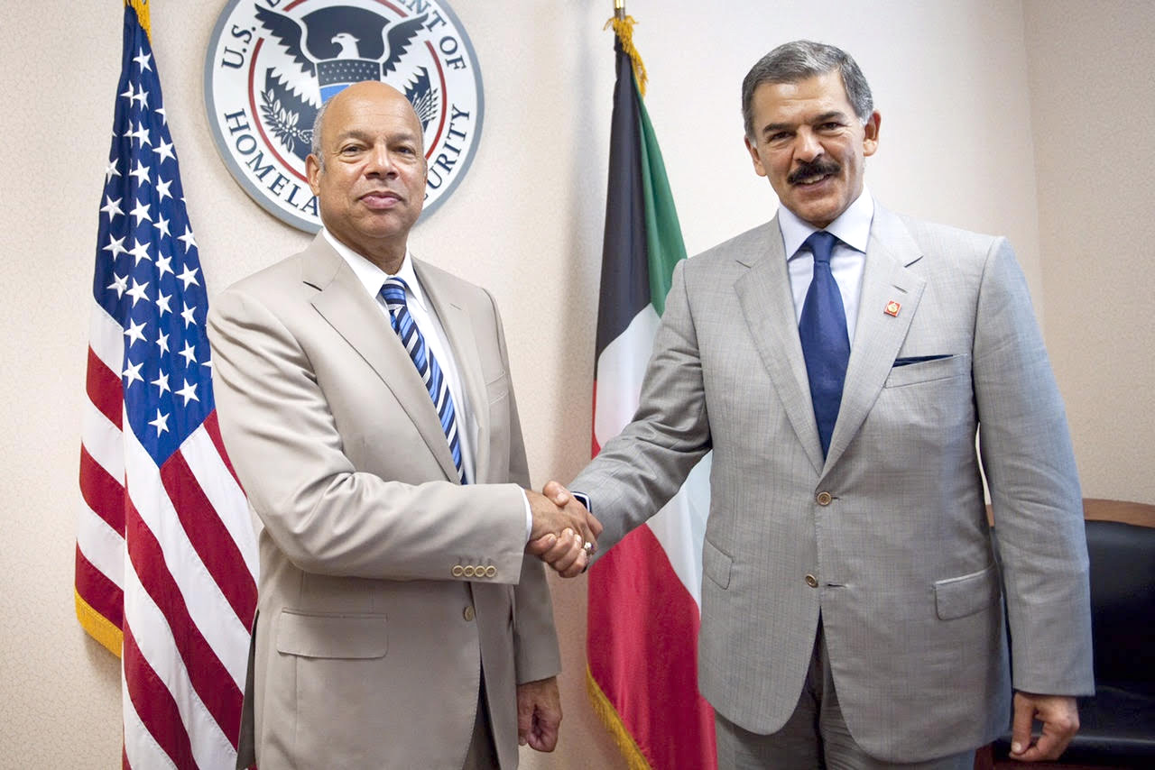 Kuwait's Deputy Prime Minister and Minister of Interior Sheikh Mohammad Al-Khaled Al-Hamad Al-Sabah with US Secretary of Homeland Security Jeh Johnson