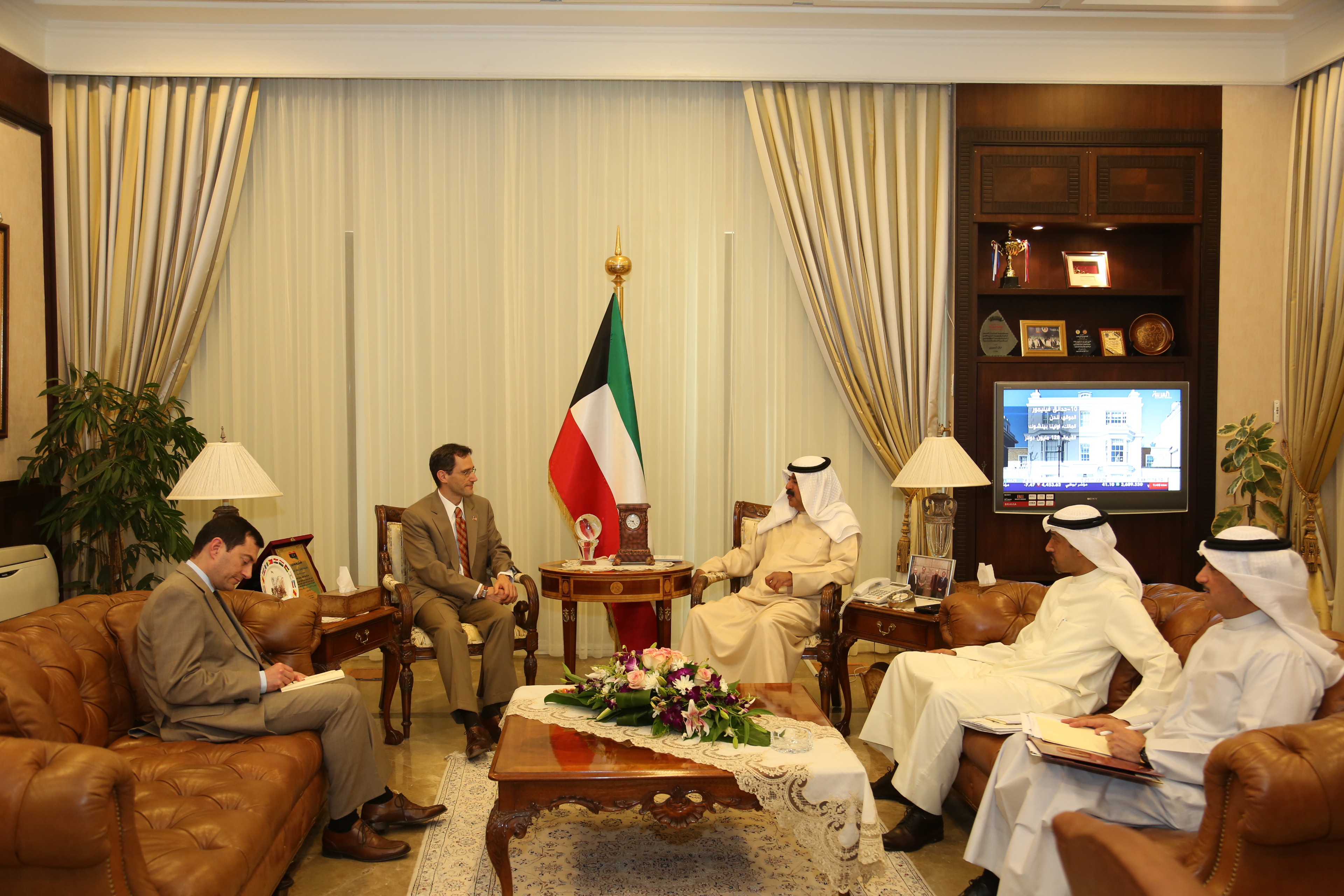 Deputy Foreign Minister Khalid Sulaiman Al-Jarallah met the Charge d'Affaires at the U.S. Embassy in Kuwait Joey Hood