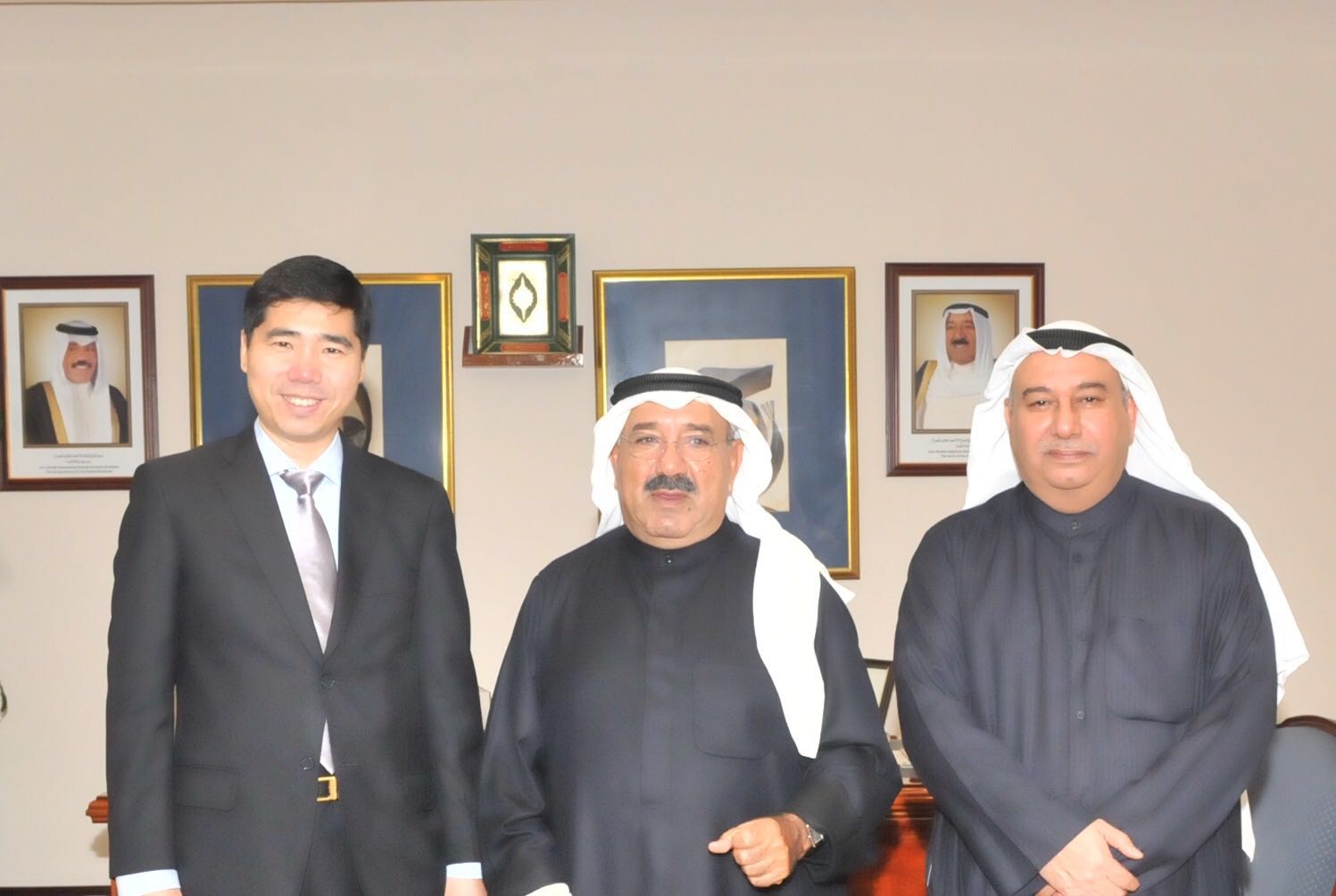 Minister of Amiri Diwan Affairs Sheikh Nasser Sabah Al-Ahmad Al-Sabah receives China's Ambassador to Kuwait