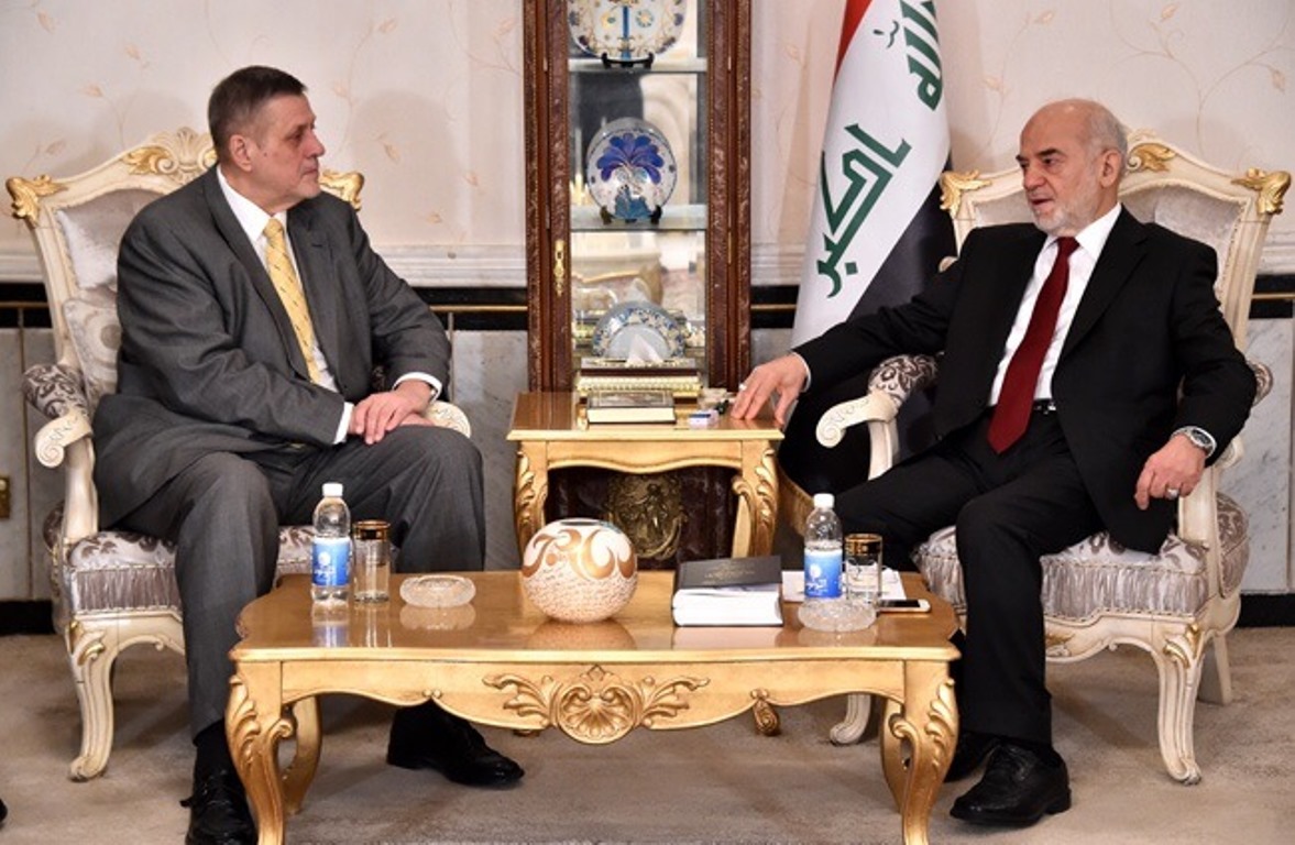 Foreign Minister Ibrahim Jaafari, during a meeting with UN Special Representative to Iraq Jan Kubis