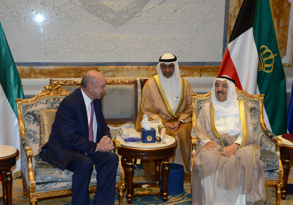 His Highness the Amir Sheikh Sabah Al-Ahmad Al-Jaber Al-Sabah receives Jordanian Senate President Faisal Akef Al-Fayez