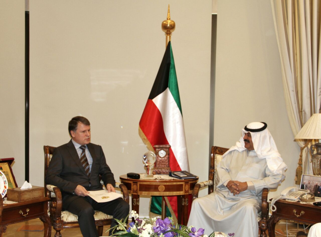 Deputy Foreign Minister Khaled Sulaiman Al-Jarallah meets with Russian Ambassador to Kuwait Alexey Solomatin