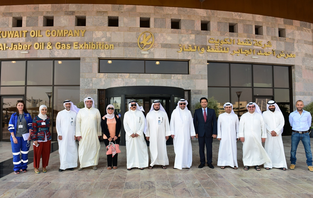Acting Undersecretary of the Ministry of Oil Sheikh Talal Nasser Al-Athbi Al-Sabah With workers in (KOC) Company