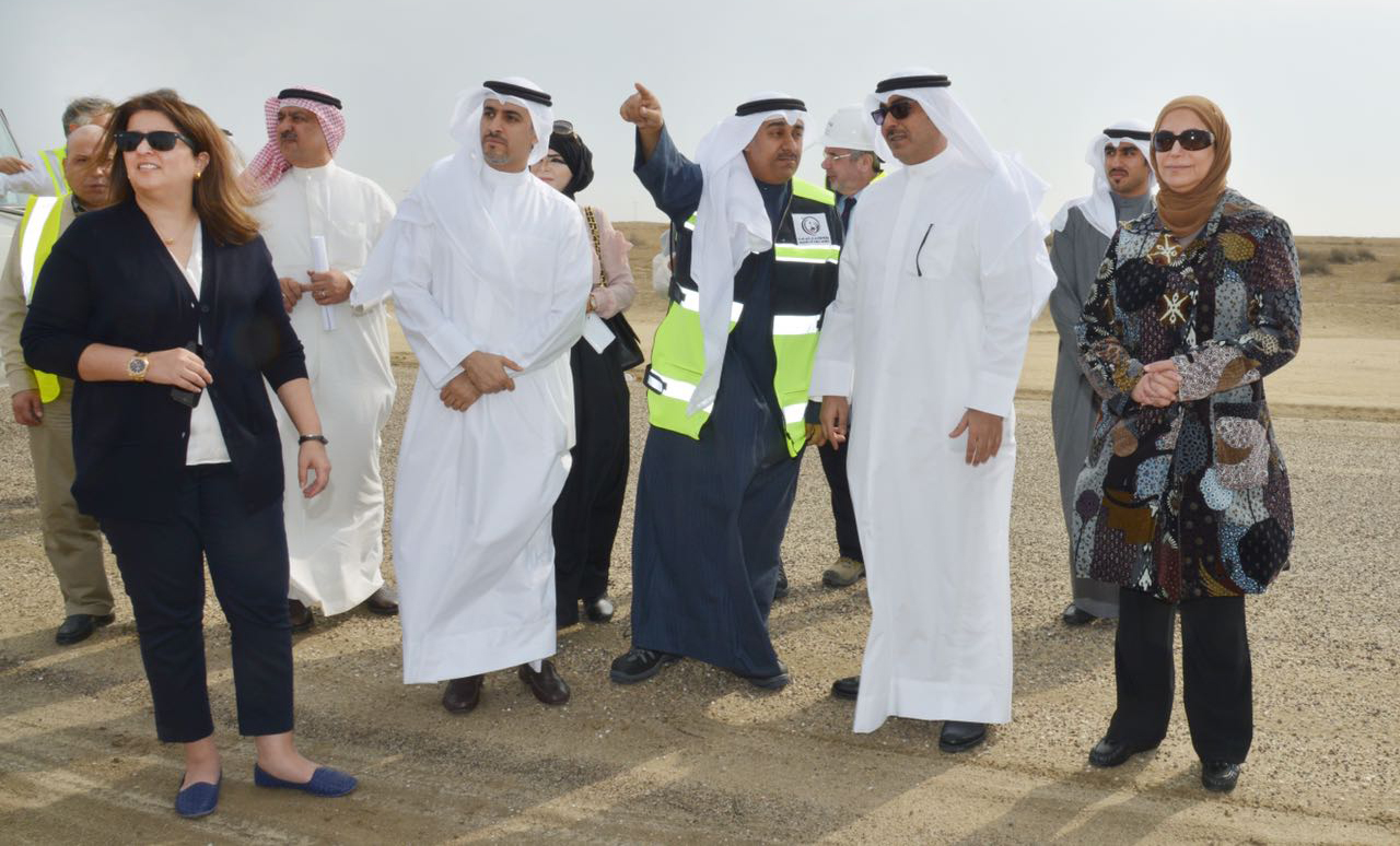 Chairman of the Follow-Up of Government Performance Agency Sheikh Ahmed Mishal Al-Ahmad Al-Sabah inspectes the construction site of the new passengers building