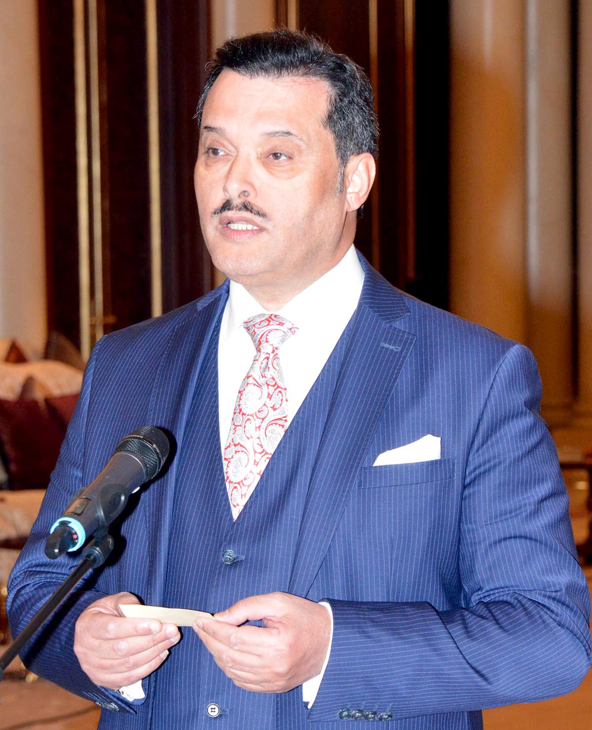 وزير الصحة الدكتور جمال الحربي