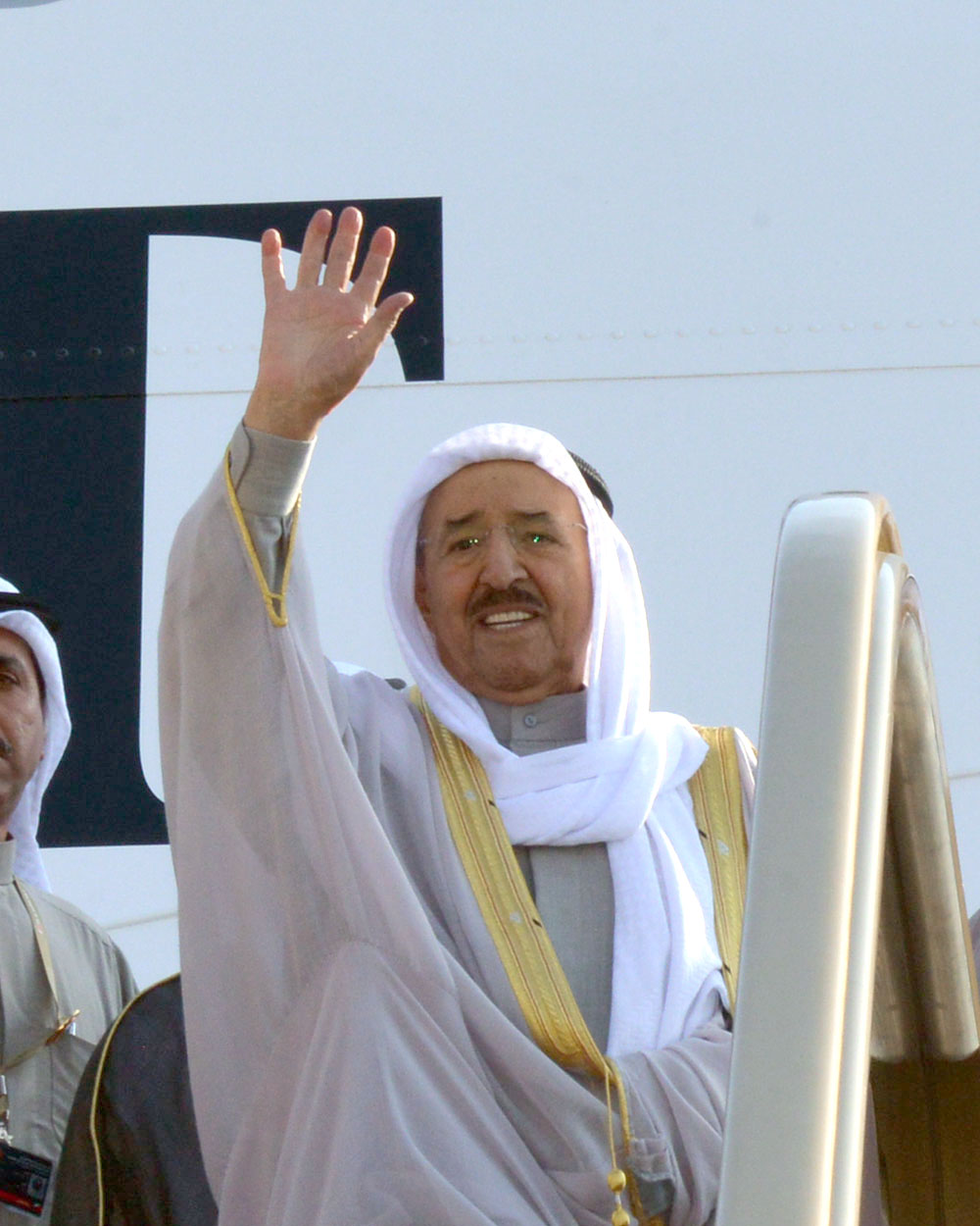 His Highness the Amir Sheikh Sabah Al-Ahmad Al-Jaber Al-Sabah departs Bahrain