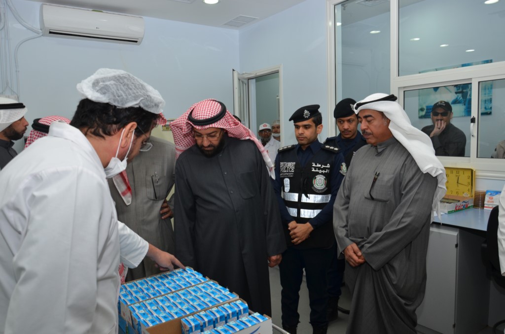 Minister of Public Works and Minister of State for National Assembly Affairs Dr. Ali Al-Omair tours Sulaibiya farms