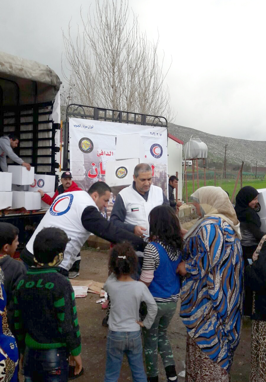 KRCS continues aid campaign to needy Syrian families in Lebanon