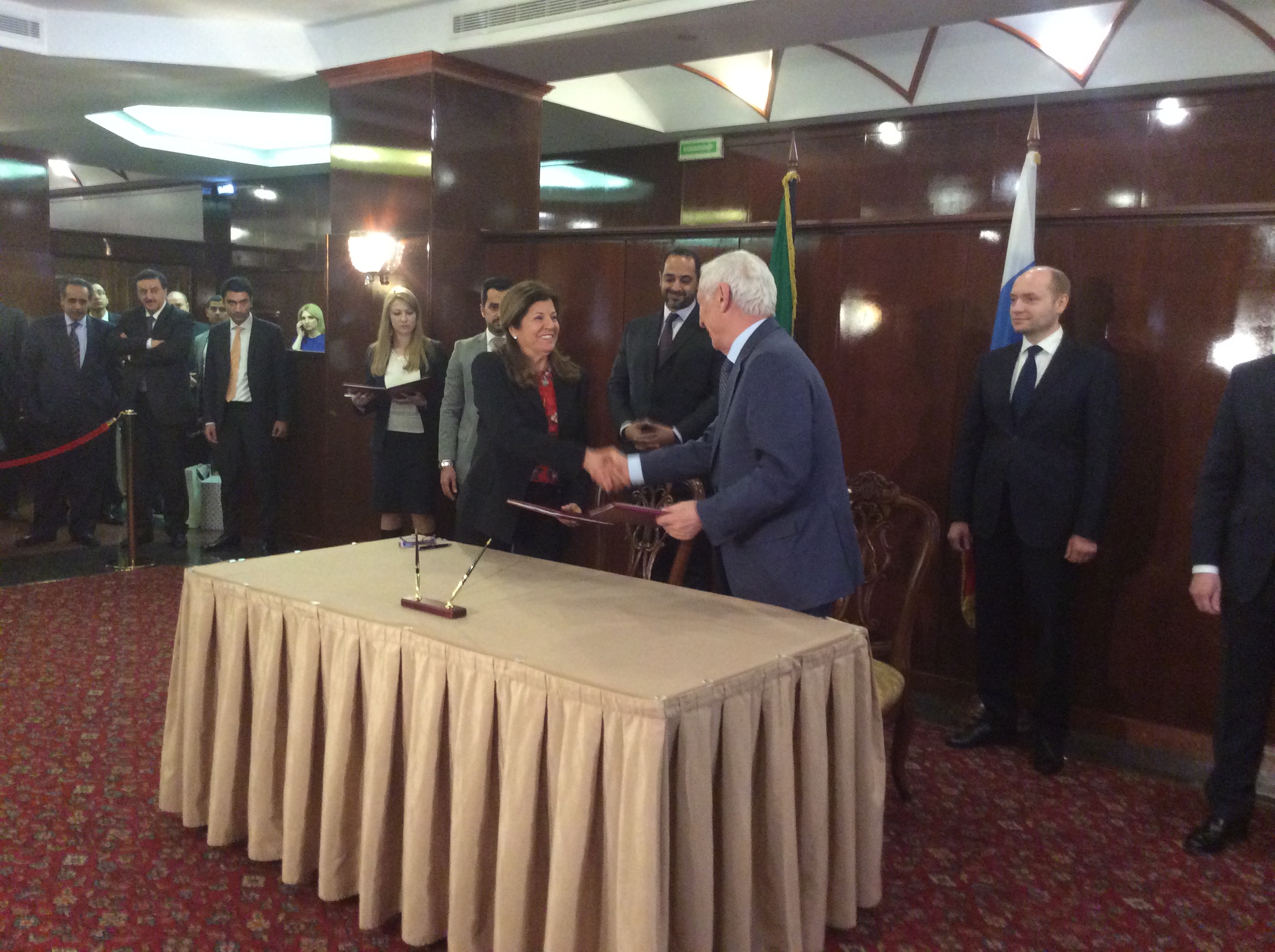 KISR Director General Dr. Sameera Ahmad Sayyed Omar and Director of TIPS RAS Salambek Khadzhiev during signing of a scientific cooperation agreement
