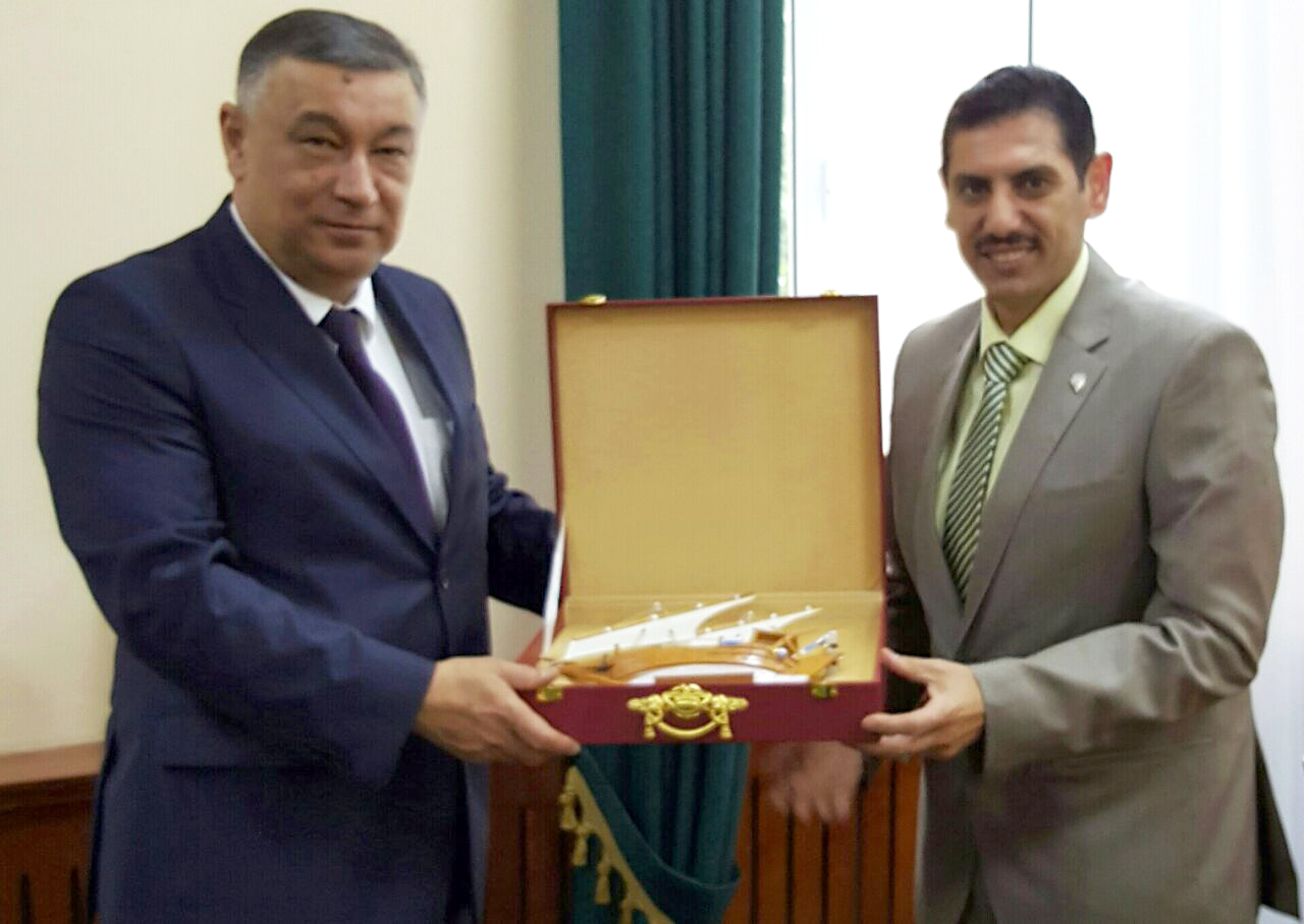 Kuwaiti Ambassador to Uzbekistan Ahmad Al-Jeeran with director general of Uzbekistan's agency for media affairs