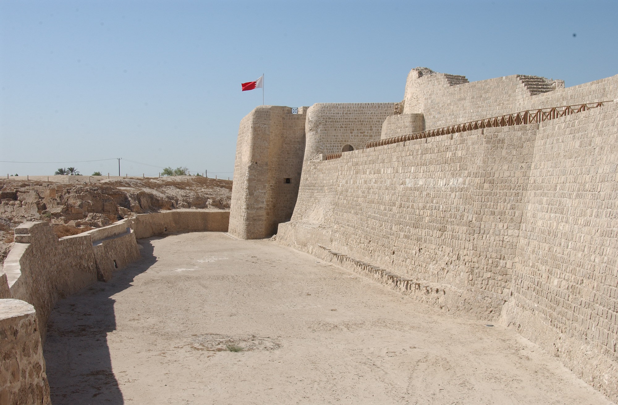 Qalat Al-Bahrain (Bahrain Fort), is the most important one in terms of historic and monumental significance