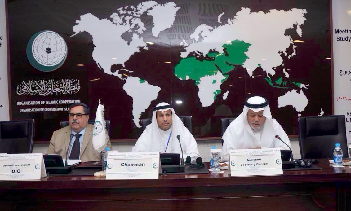 المستشار بالادارة القانونية بوزارة الخارجية الكويتية سعود الحربي مترئسا اجتماع فريق الخبراء الحكوميين