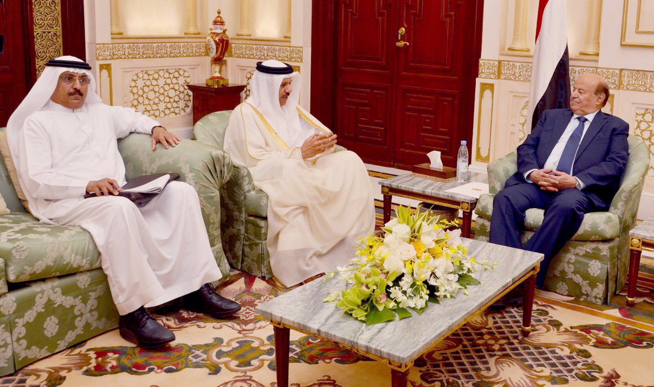 Yemeni President Abd-Rabbuh Mansour Hadi meets with  GCC Secretary General Abdullatif Al-Zayani