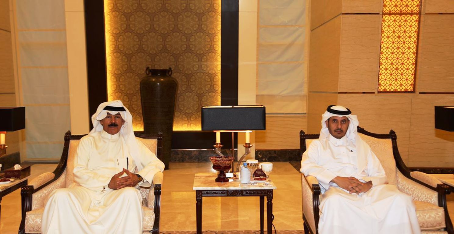 Kuwait's Deputy Prime Minister and Minister of Interior Sheikh Mohammad Al-Khaled Al-Hamad Al-Sabah with Qatari Prime Minister and Minister of Interior Sheikh Abdullah bin Nasser Al-Thani