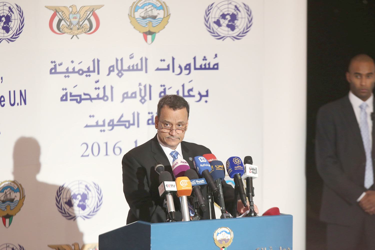 مبعوث الامم المتحدة الى اليمن اسماعيل ولد الشيخ احمد خلال المؤتمر الصحافي