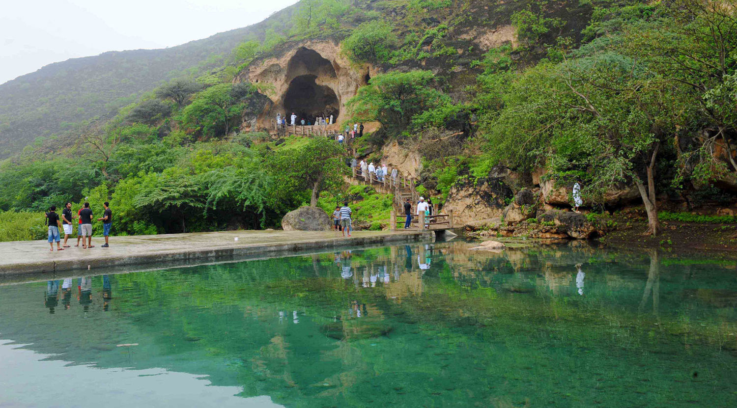 Known for its breathtaking beaches, mesmerizing mountains, and ancient history, Salalah city in Oman is considered one of the chief touristic attractions in the region